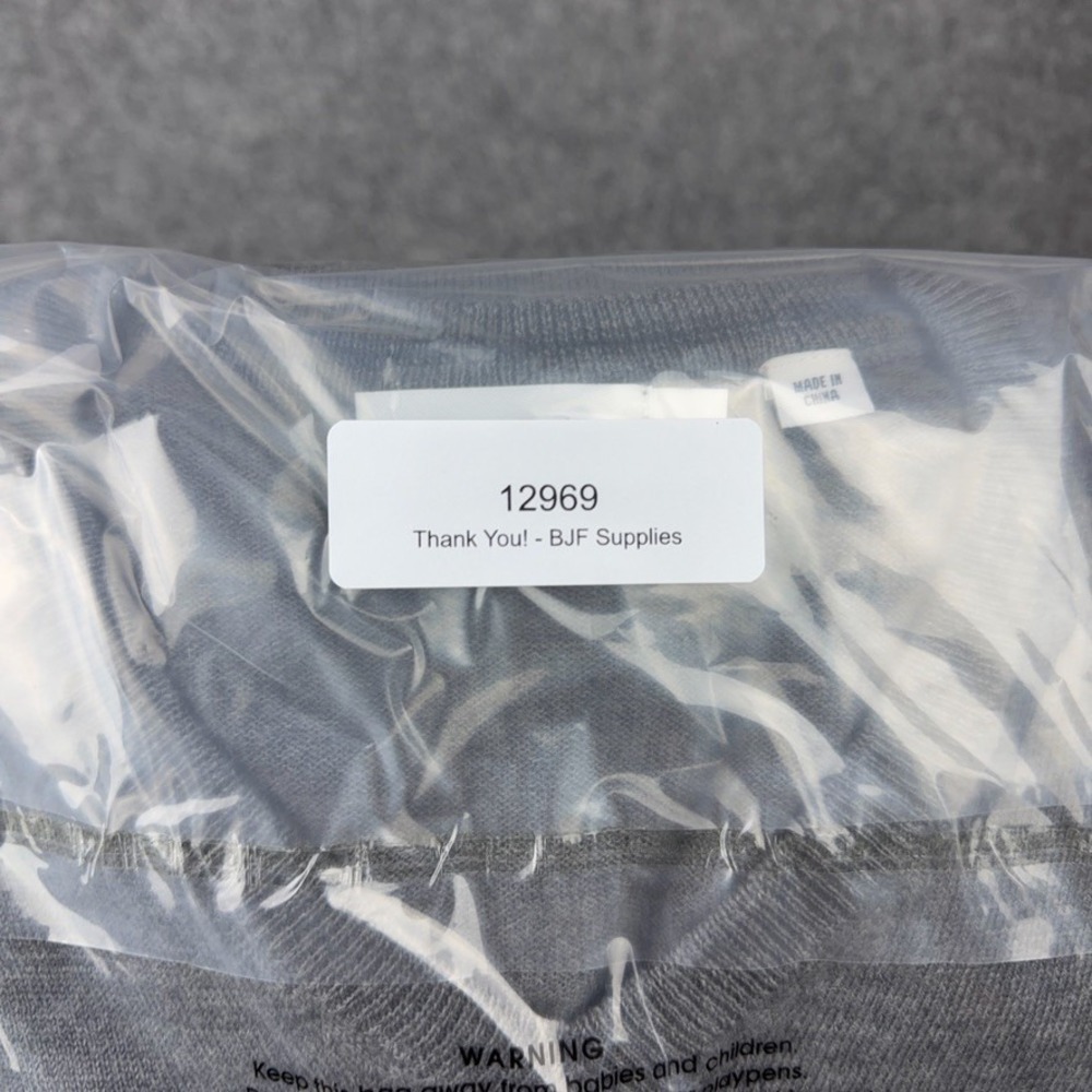 Calvin Klein Sweater Mens Medium Gray Extra Fine Merino Wool V Neck Pullover - Picture 9 of 9